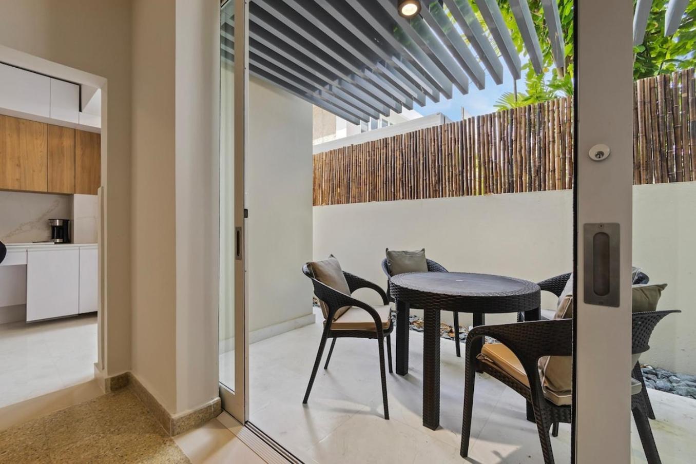 Hidden Gem In Miramar- Power Generator- Parking Apartment San Juan Exterior photo